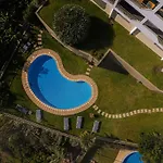 New Calheta Plaza By Your Madeira Апартаменты