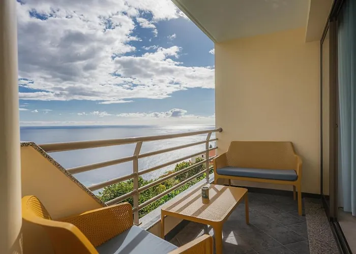 New Calheta Plaza By Your Madeira Estreito Da Calheta