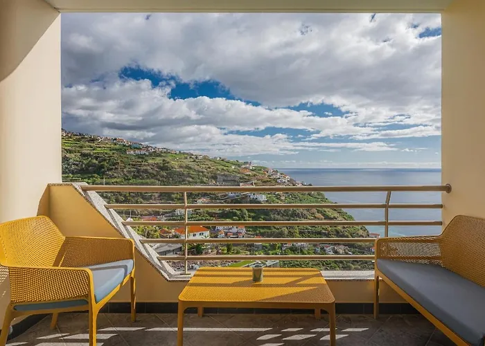 شقة New Calheta Plaza By Your Madeira Estreito Da Calheta