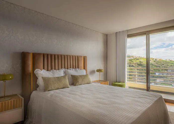 New Calheta Plaza By Your Madeira شقة