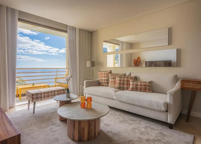 New Calheta Plaza By Your Madeira شقة